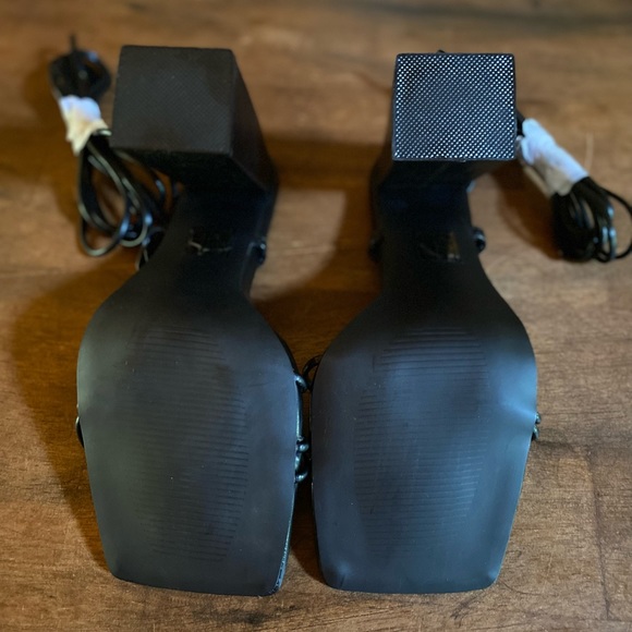 ✨Pretty Little Thing Strap Lace Up Sandal✨ NWOT - Picture 7 of 9